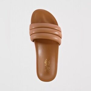 Low Key Slide Sandals in Tan | SEYCHELLES